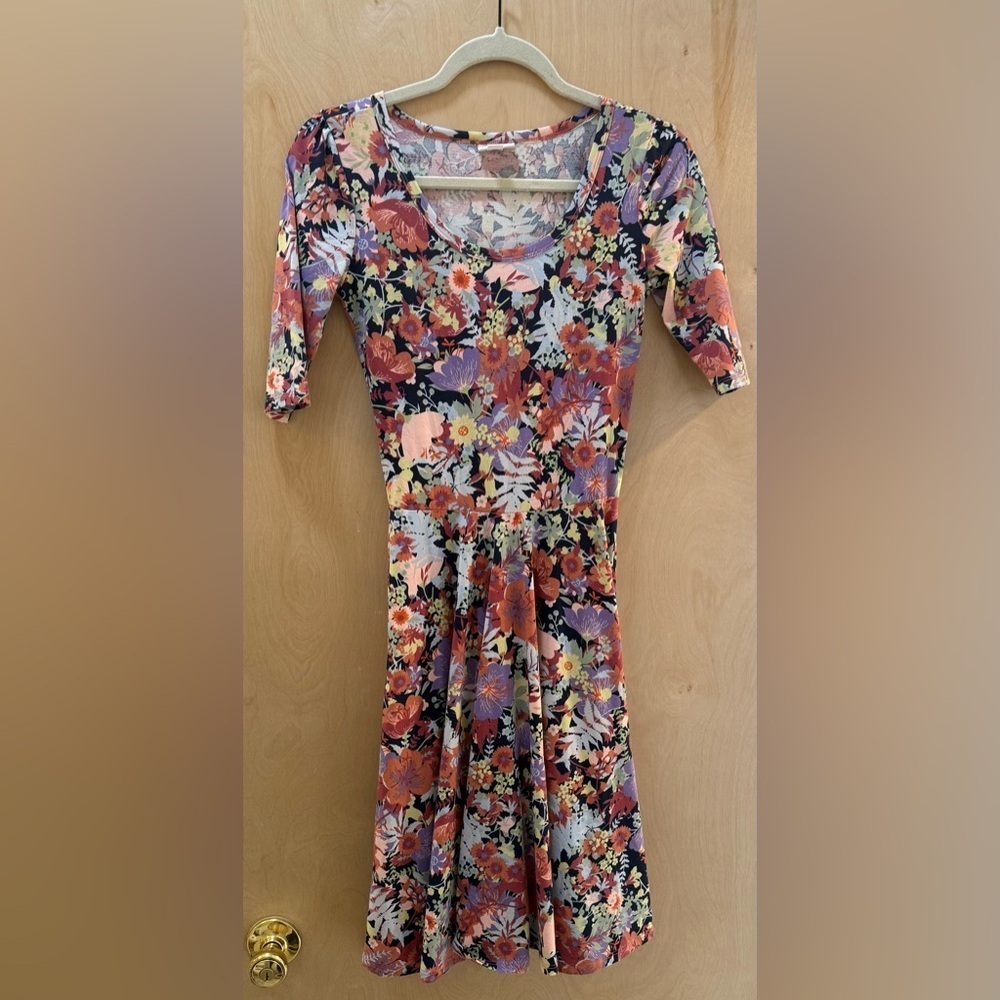 Lularoe Nicole Tropical Stretch Dress. - Picture 4 of 10